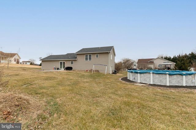 57 KAPALUA CT, Martinsburg, WV 25403