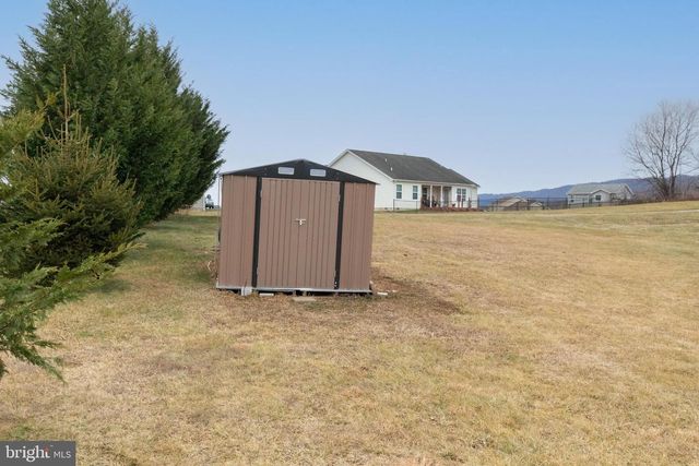 57 KAPALUA CT, Martinsburg, WV 25403