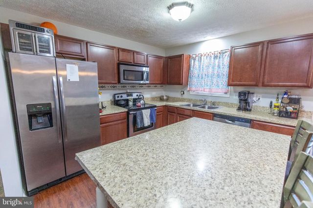 57 KAPALUA CT, Martinsburg, WV 25403