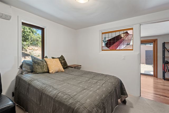 4 Camino Cielo Azul, Santa Fe, NM 87508