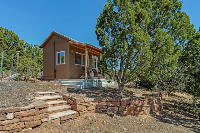 4 Camino Cielo Azul, Santa Fe, NM 87508