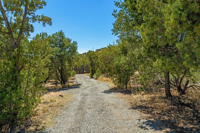4 Camino Cielo Azul, Santa Fe, NM 87508