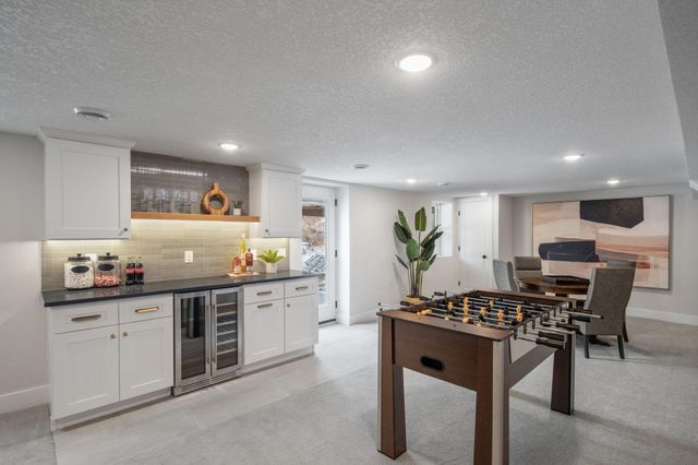 4205 W 42nd Street, Edina, MN 55416