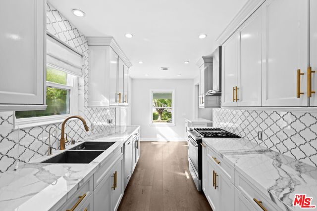 2036 Hillsboro Avenue, Los Angeles, CA 90034