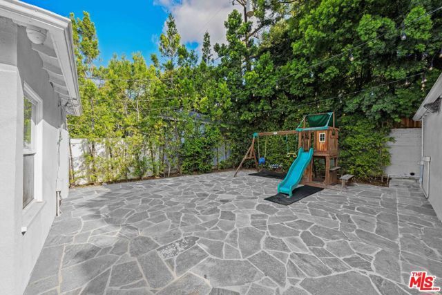 2036 Hillsboro Avenue, Los Angeles, CA 90034