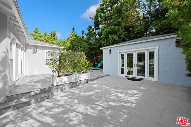 2036 Hillsboro Avenue, Los Angeles, CA 90034