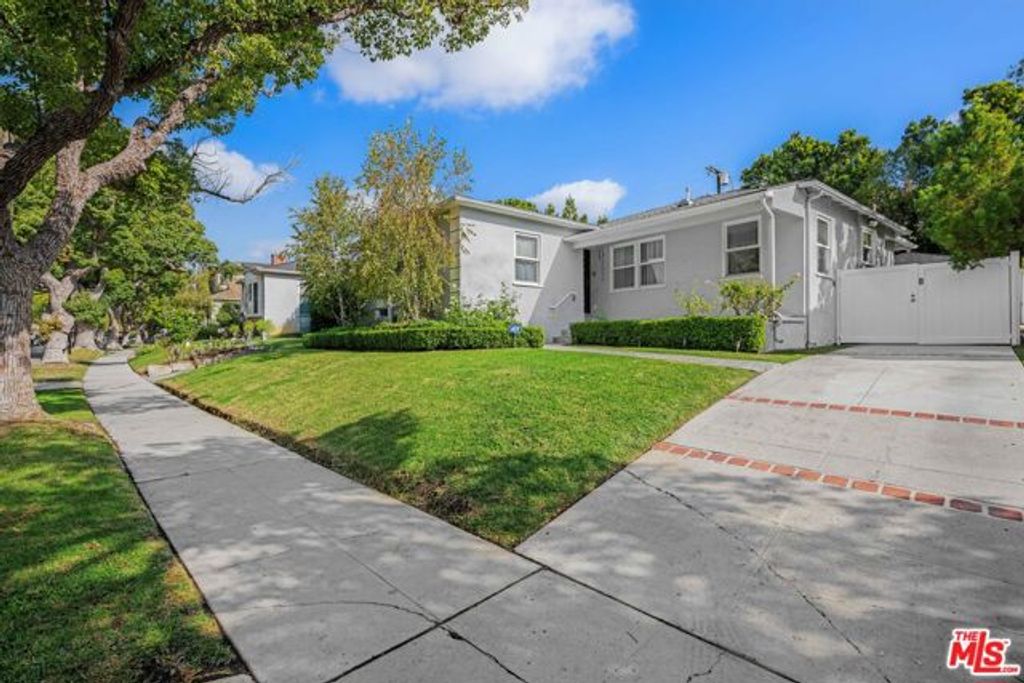 2036 Hillsboro Avenue, Los Angeles, CA 90034