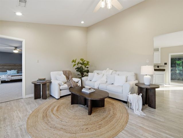 506 Oak Grove RD, San Marcos, TX 78666