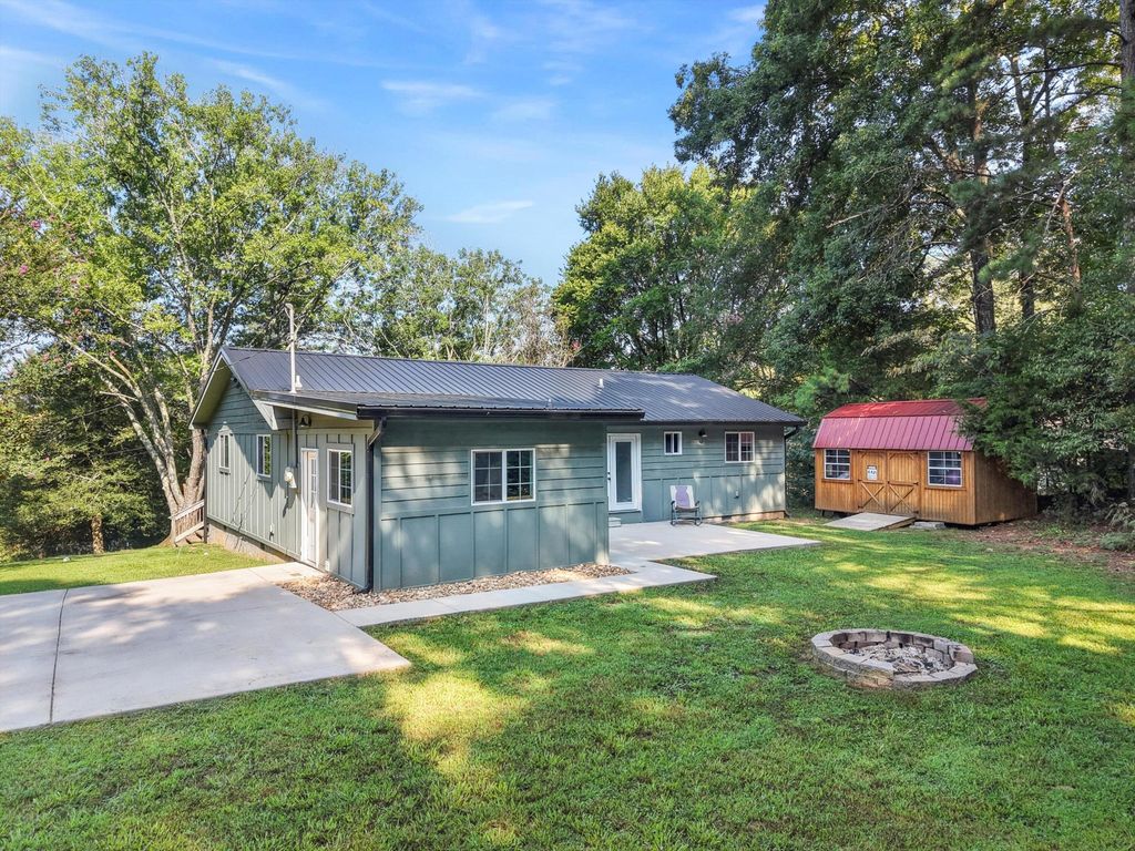 1121 Arnold Road, Rock Spring, GA 30739