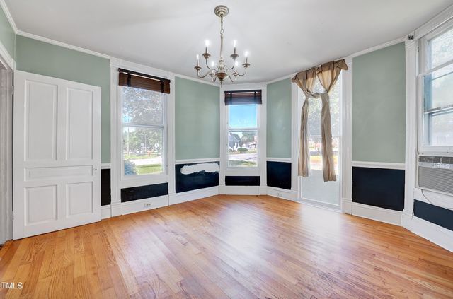 300 E 2nd Street, Kenly, NC 27542