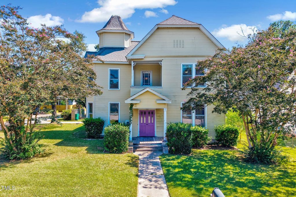 300 E 2nd Street, Kenly, NC 27542