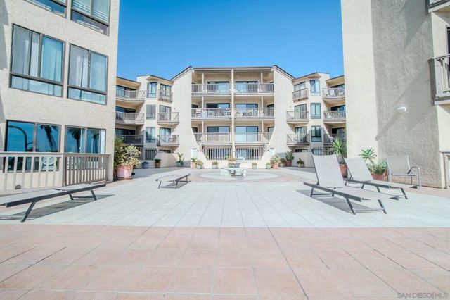 4465 Ocean 4, San Diego, CA 92109
