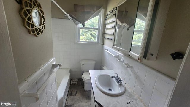 3209 LESLIE AVE, Temple Hills, MD 20748