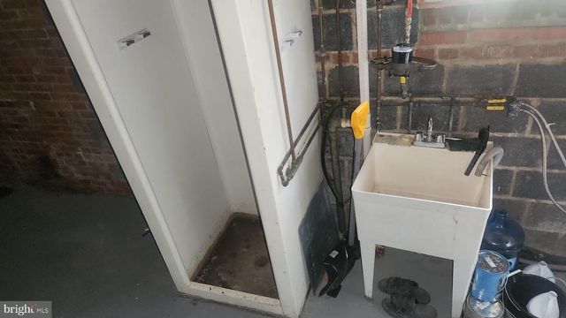 3209 LESLIE AVE, Temple Hills, MD 20748