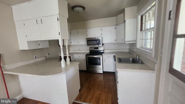 3209 LESLIE AVE, Temple Hills, MD 20748