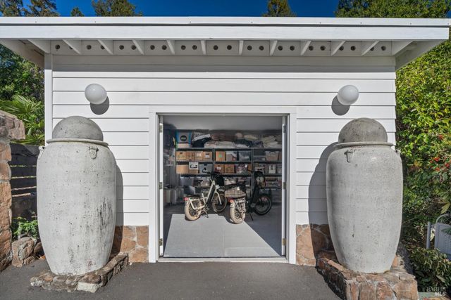 1236 N Fitch Mountain Rd, Healdsburg, CA 95448