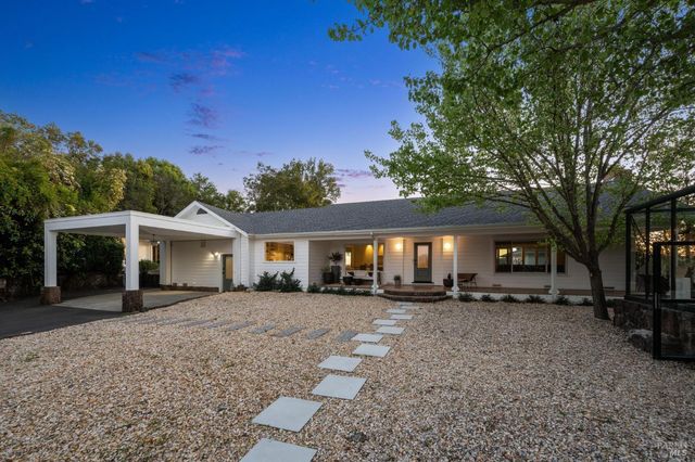 1236 N Fitch Mountain Rd, Healdsburg, CA 95448