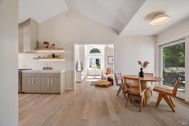 1236 N Fitch Mountain Rd, Healdsburg, CA 95448