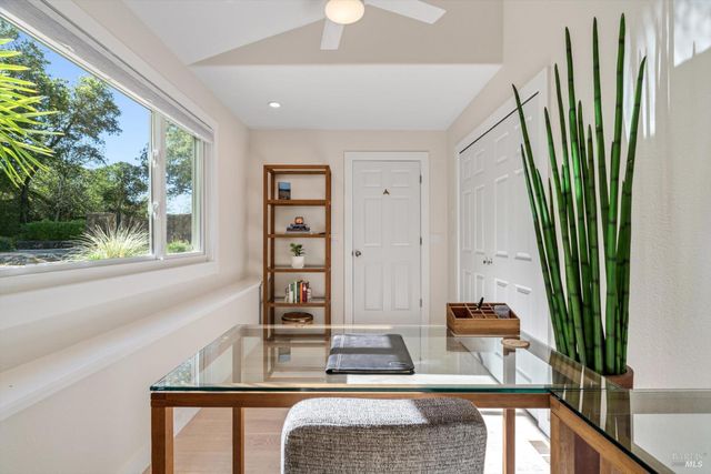 1236 N Fitch Mountain Rd, Healdsburg, CA 95448