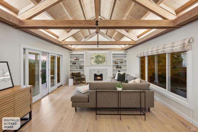 1236 N Fitch Mountain Rd, Healdsburg, CA 95448