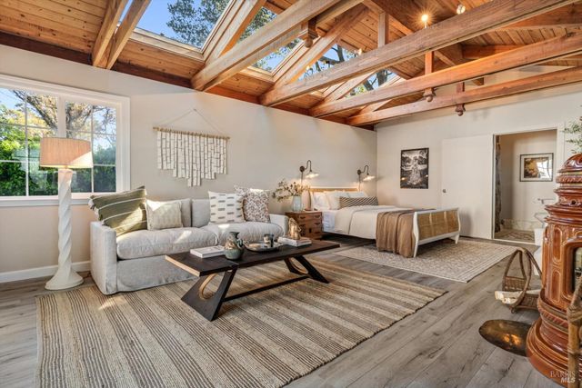 1236 N Fitch Mountain Rd, Healdsburg, CA 95448