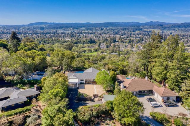 1236 N Fitch Mountain Rd, Healdsburg, CA 95448