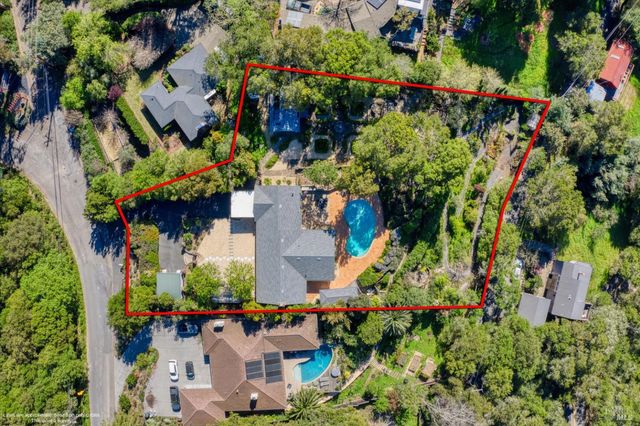 1236 N Fitch Mountain Rd, Healdsburg, CA 95448