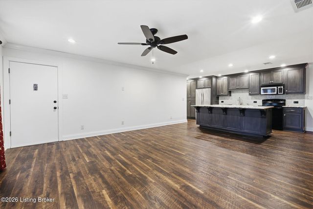 4708 Weybridge Gardens 104, Louisville, KY 40207