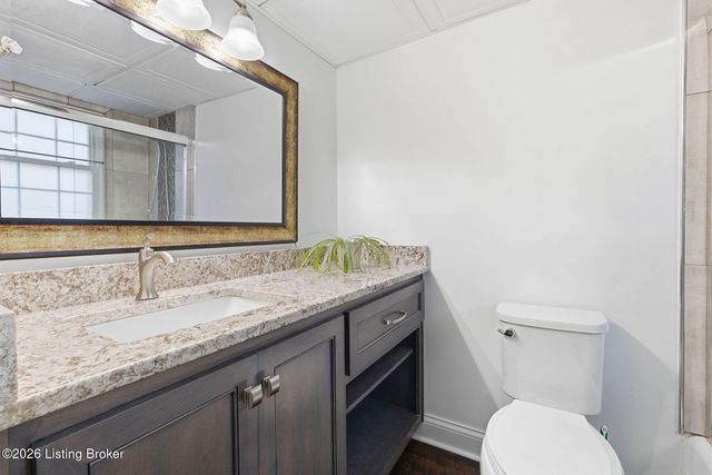 4708 Weybridge Gardens 104, Louisville, KY 40207