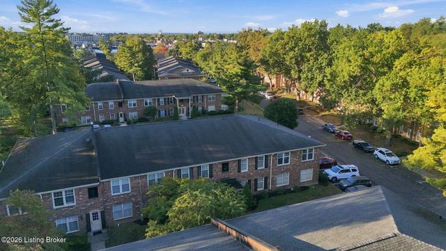 4708 Weybridge Gardens 104, Louisville, KY 40207