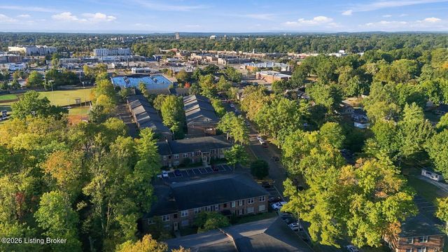 4708 Weybridge Gardens 104, Louisville, KY 40207