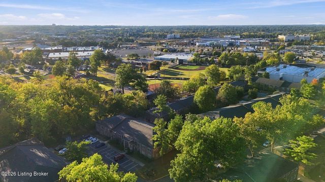 4708 Weybridge Gardens 104, Louisville, KY 40207