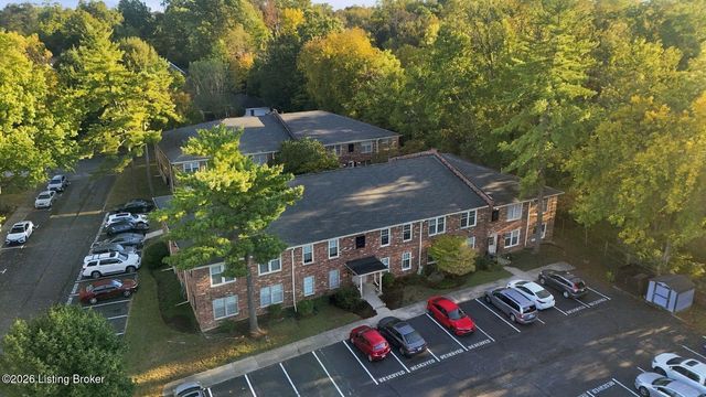 4708 Weybridge Gardens 104, Louisville, KY 40207