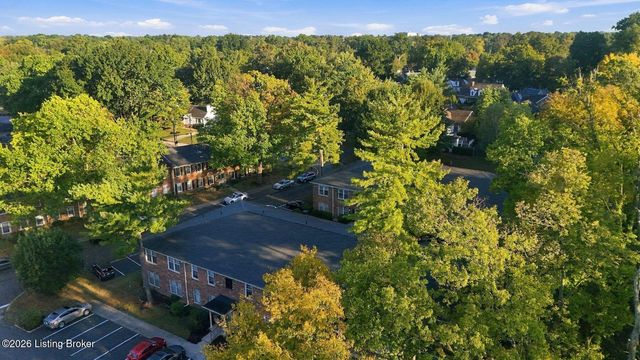 4708 Weybridge Gardens 104, Louisville, KY 40207