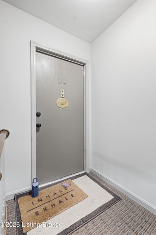 4708 Weybridge Gardens 104, Louisville, KY 40207