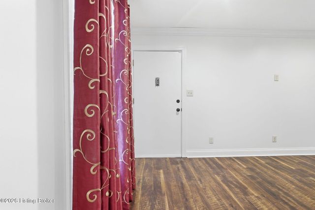 4708 Weybridge Gardens 104, Louisville, KY 40207