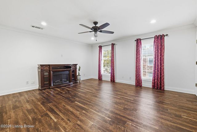 4708 Weybridge Gardens 104, Louisville, KY 40207