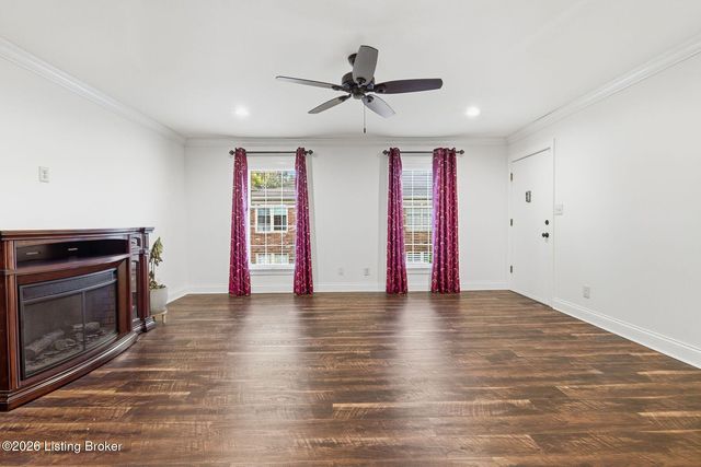 4708 Weybridge Gardens 104, Louisville, KY 40207