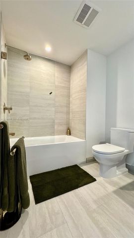 77 SE 5th Street 4002, Miami, FL 33131