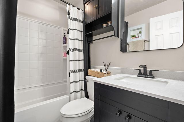 1407 Peachtree Drive, Valparaiso, IN 46383