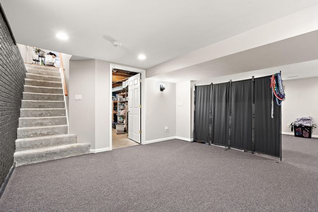 1407 Peachtree Drive, Valparaiso, IN 46383