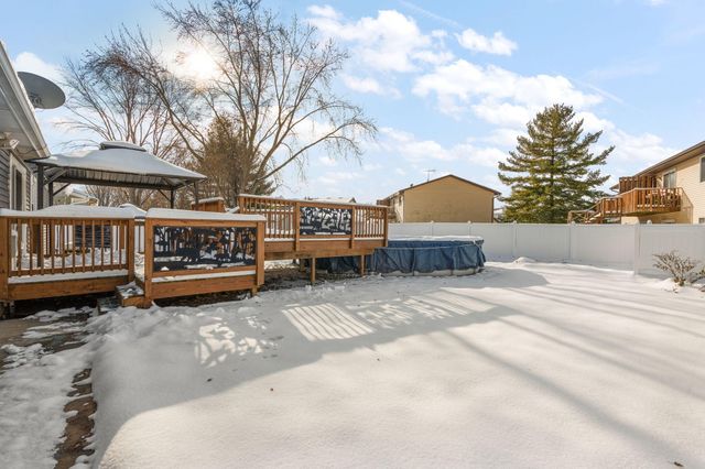 1407 Peachtree Drive, Valparaiso, IN 46383