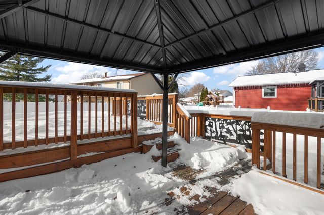 1407 Peachtree Drive, Valparaiso, IN 46383