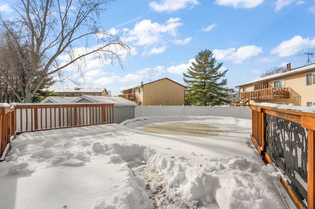 1407 Peachtree Drive, Valparaiso, IN 46383