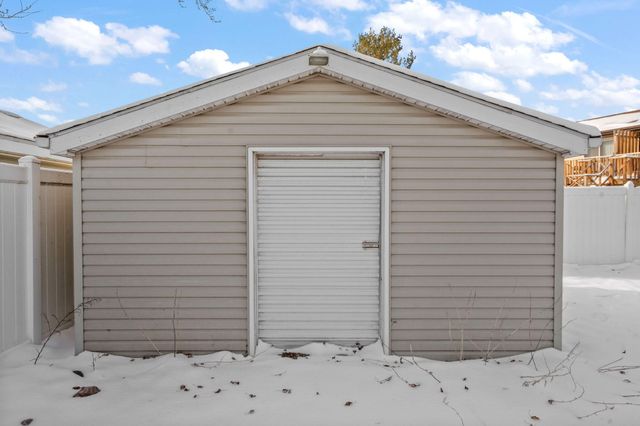 1407 Peachtree Drive, Valparaiso, IN 46383