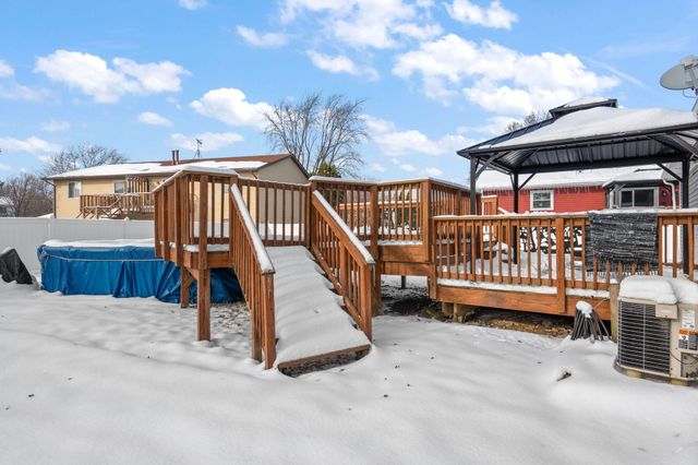 1407 Peachtree Drive, Valparaiso, IN 46383