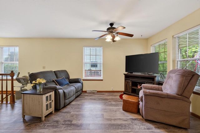 403 Hanson Road, Stoughton, WI 53589