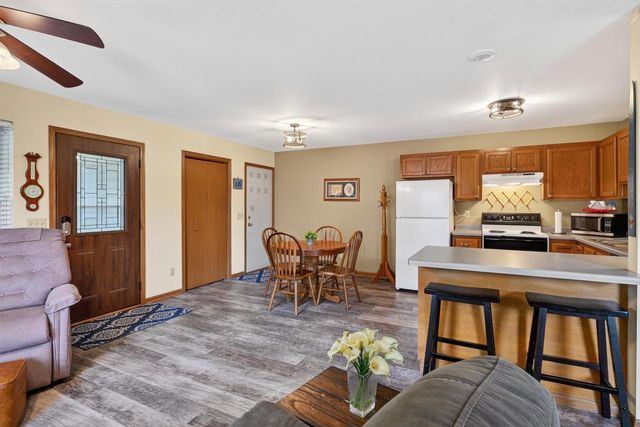 403 Hanson Road, Stoughton, WI 53589