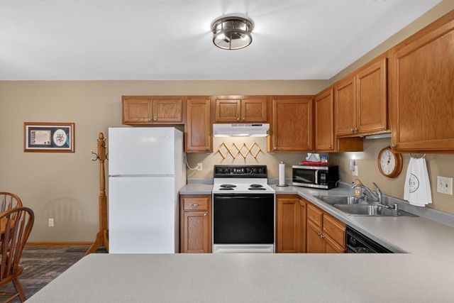 403 Hanson Road, Stoughton, WI 53589