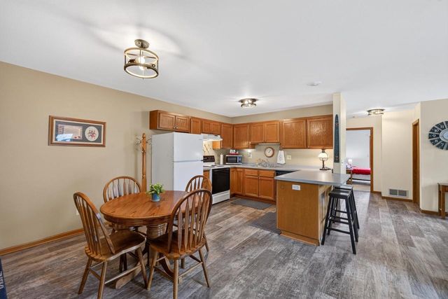 403 Hanson Road, Stoughton, WI 53589